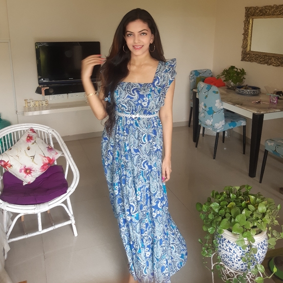 Mango Dresses & Skirts - Mango blue paisley summer dress with ruffles